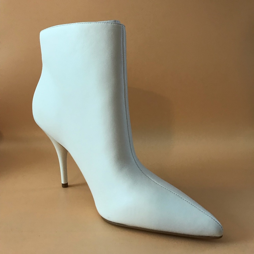 Marc Fisher LTD NWOT Point Toe Bootie Stiletto Heel NWOT in White